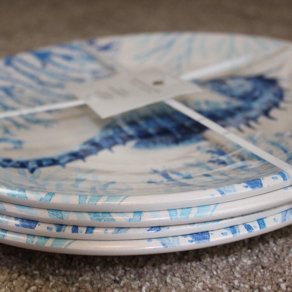 Wind & Water Coastal Dinner Plates Seahorse Coral Set of 4 Melamine 11" Blue NWT - Picture 6 of 8